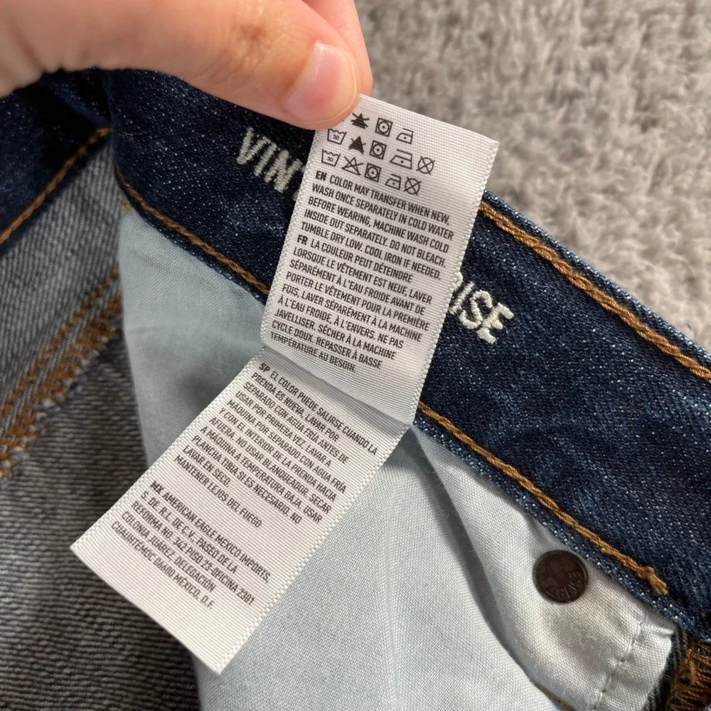 American Eagle Women's Vintage High Rise Button‎ Fly Jeans Size 6 Regular